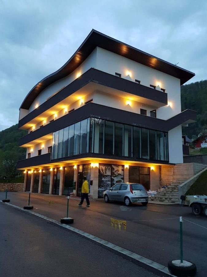 Hotel Lohovo Bihac Exterior photo