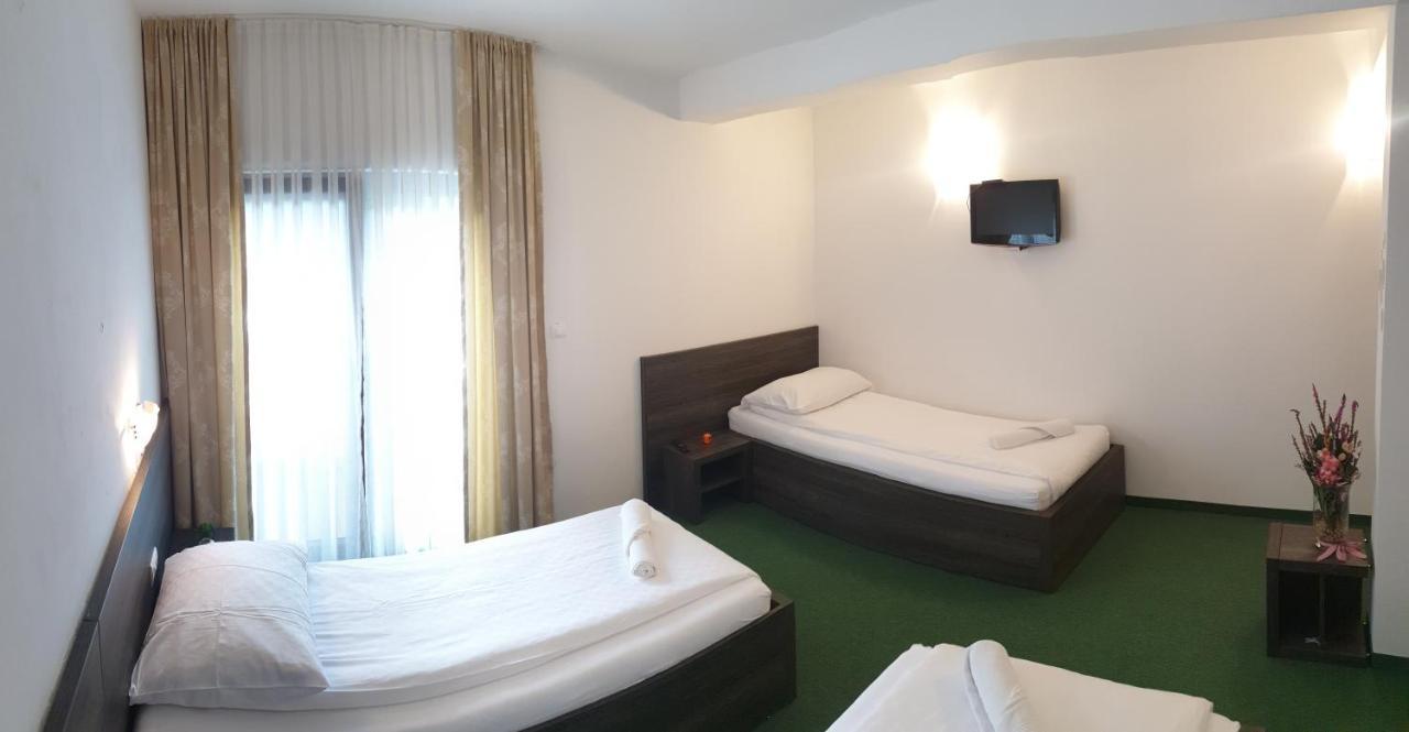 Hotel Lohovo Bihac Exterior photo