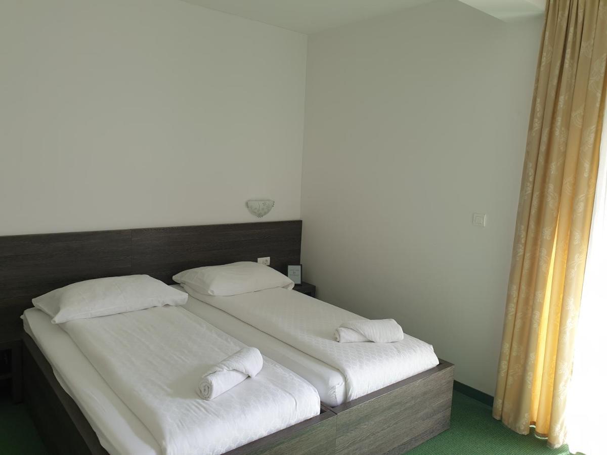 Hotel Lohovo Bihac Exterior photo