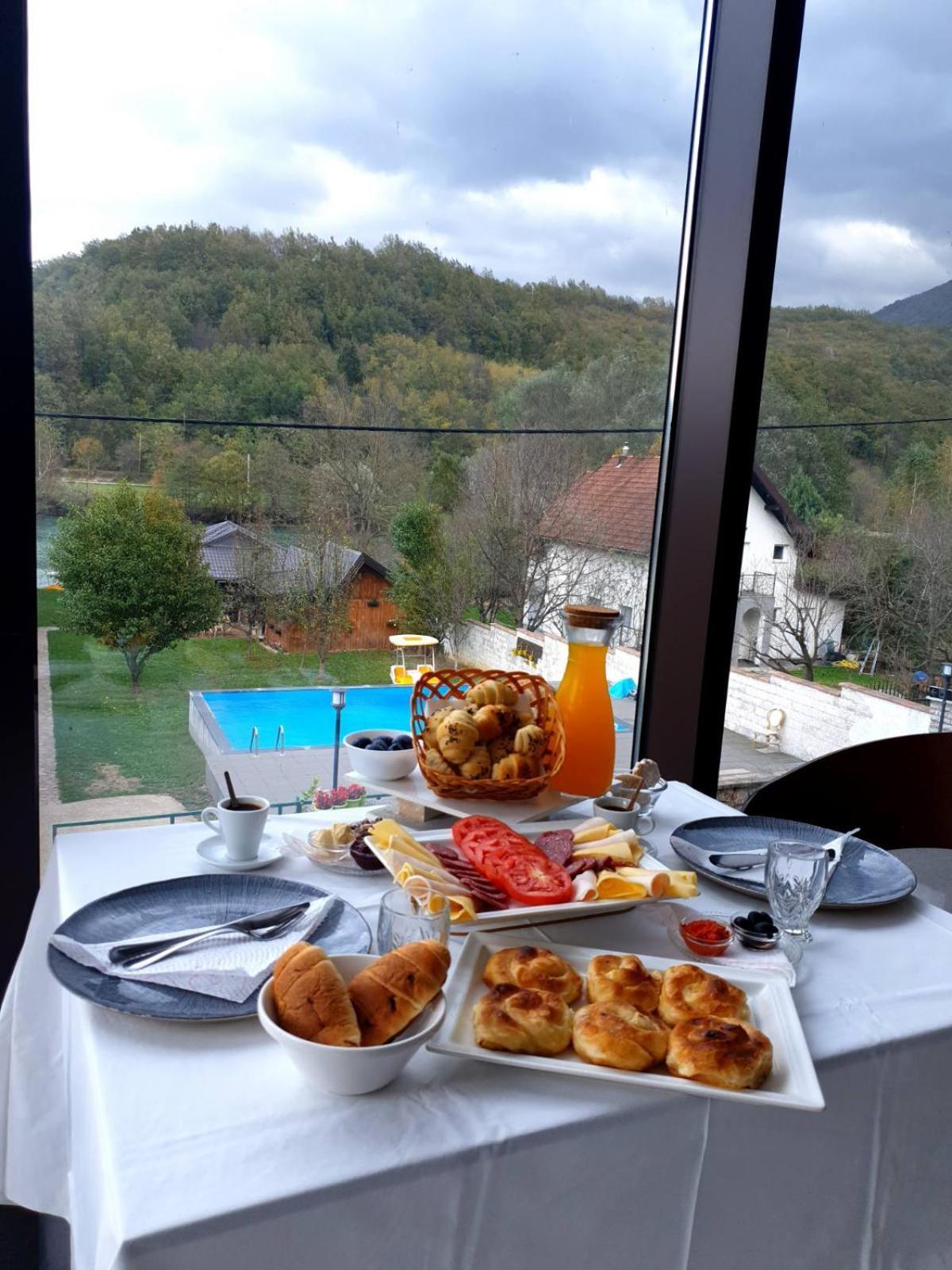 Hotel Lohovo Bihac Exterior photo